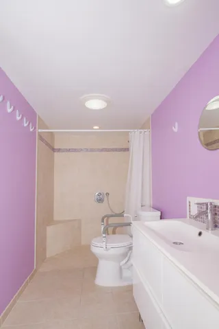Wheelchair accessible bathroom