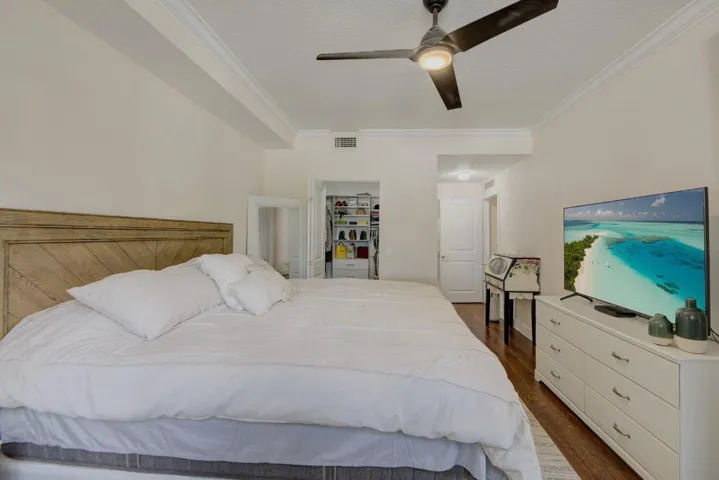 Bedroom no pics