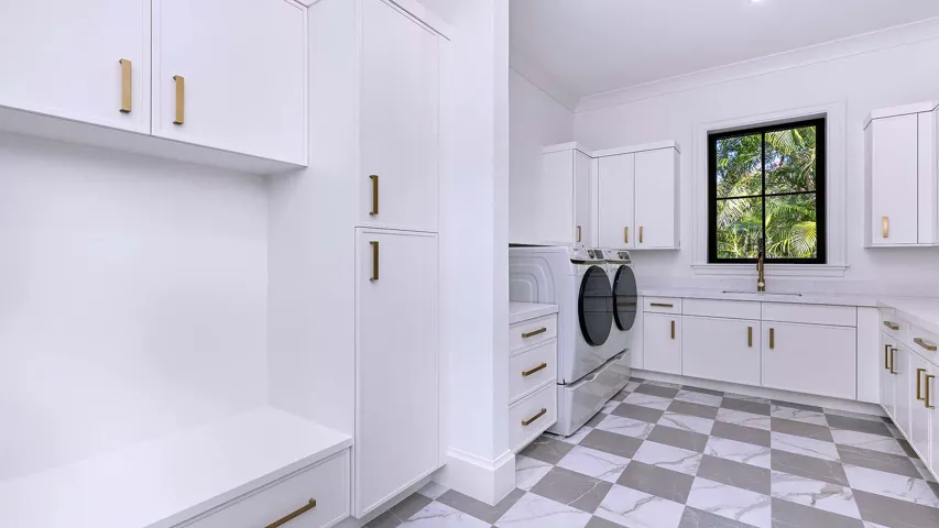 2775 Ave Au Soleil (23)