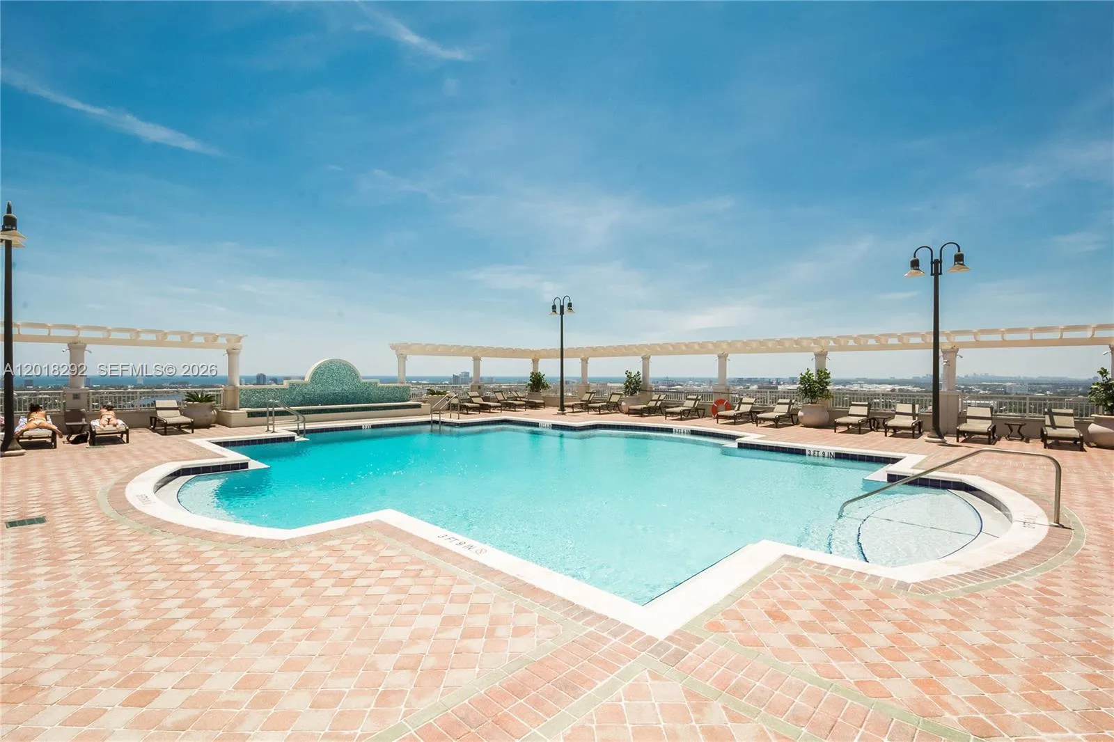 Roof top pool