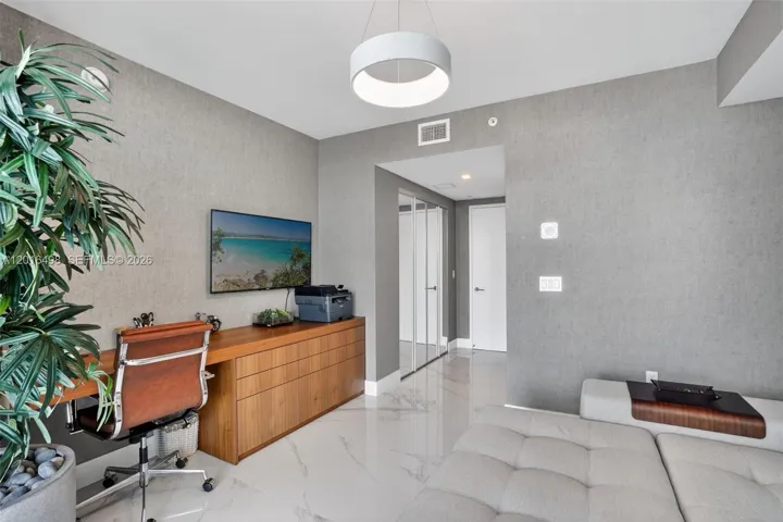 2nd bedroom/office