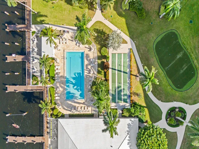 Pool & Shuffleboard