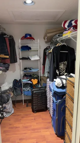 Walking closet