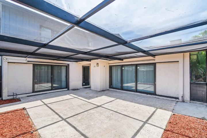 005-4585HollyLakeDrive-LakeWorth-FL-3346