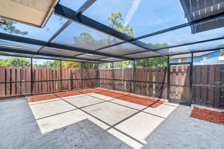 007-4585HollyLakeDrive-LakeWorth-FL-3346