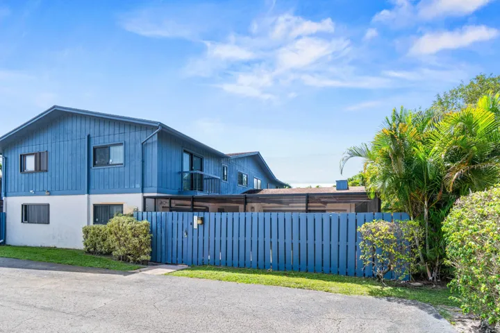 003-4585HollyLakeDrive-LakeWorth-FL-3346