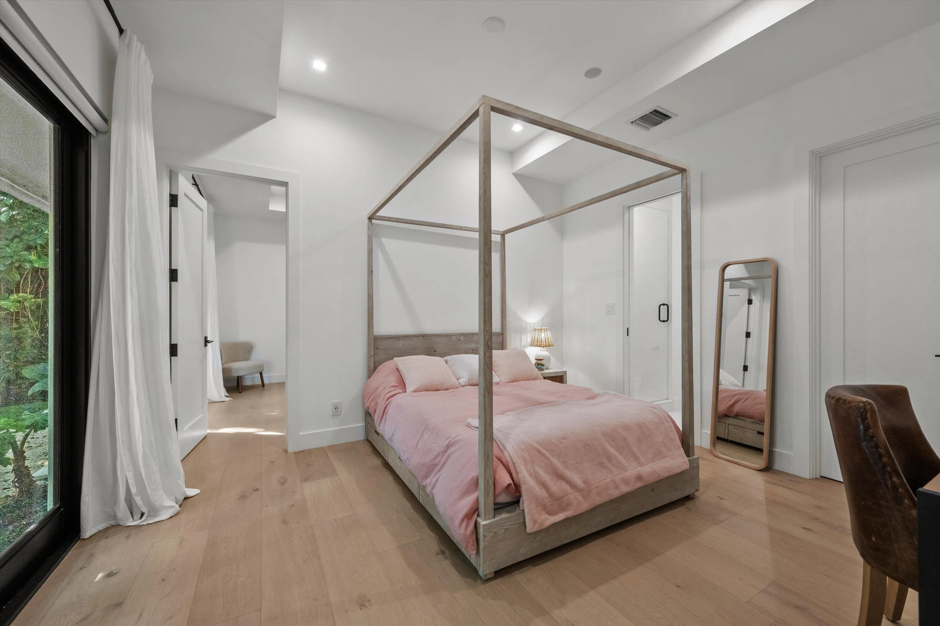 Suite I