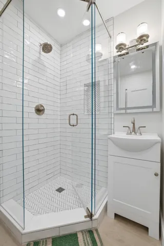 guest shower