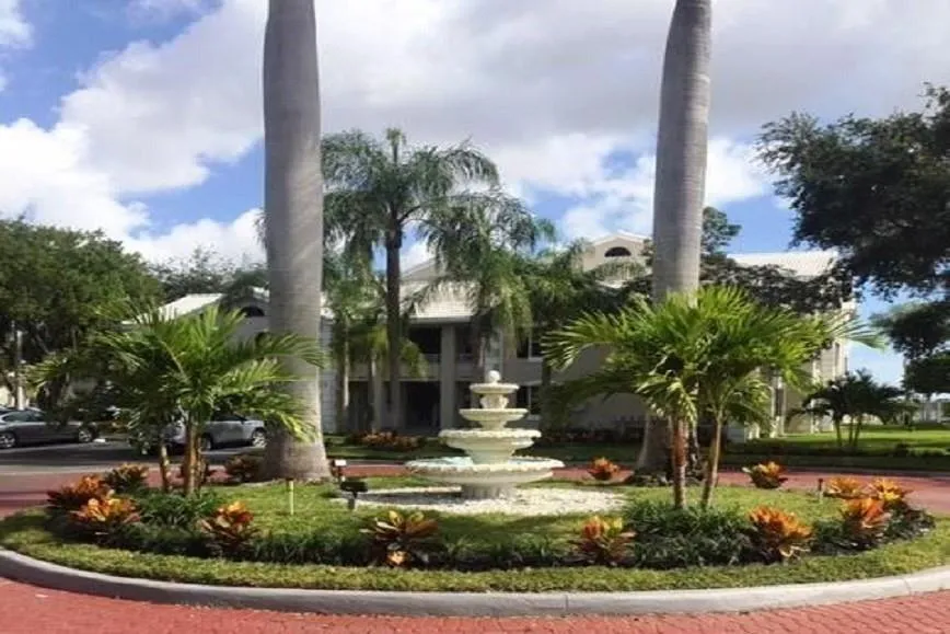 Entrance and Clubhouse