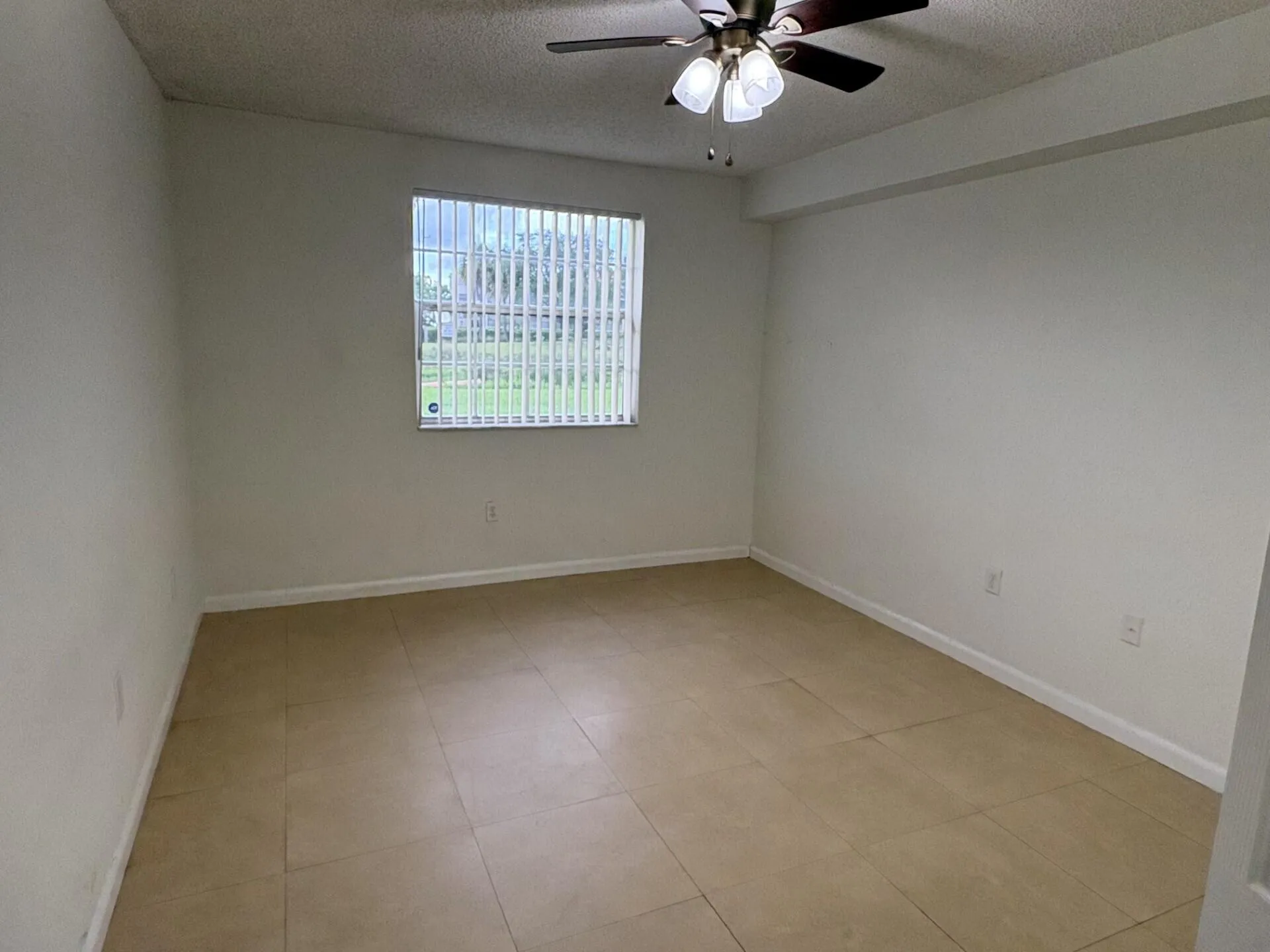 bedroom.a 2841-107