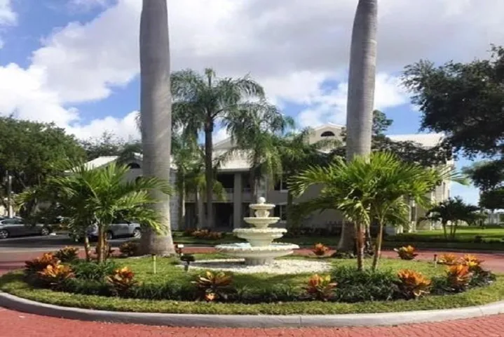 Entrance and Clubhouse