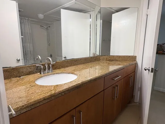 bathroom 2841-107