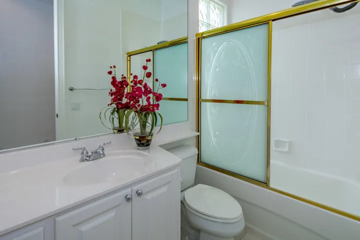 2nd Bathroom