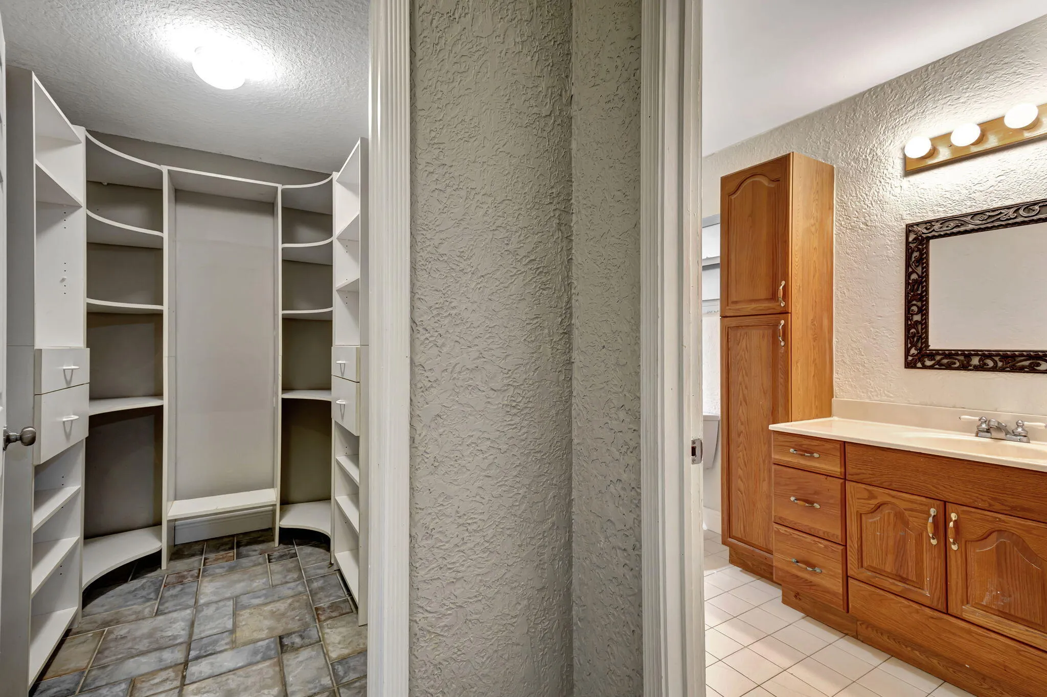 2nd Full Bath/ Closet Space