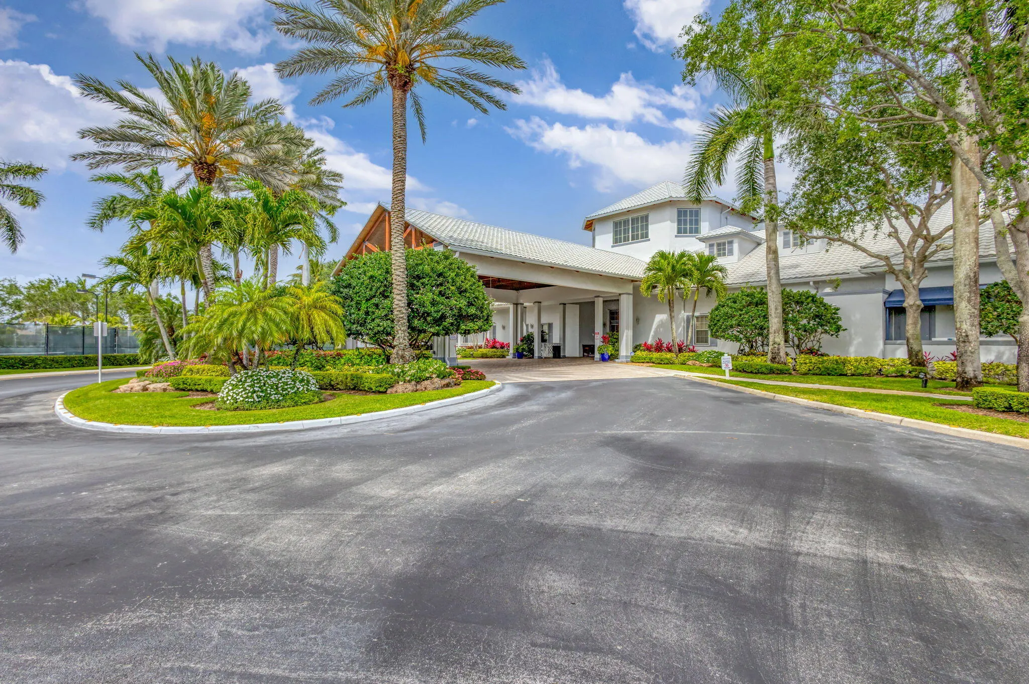Club House & Amenities