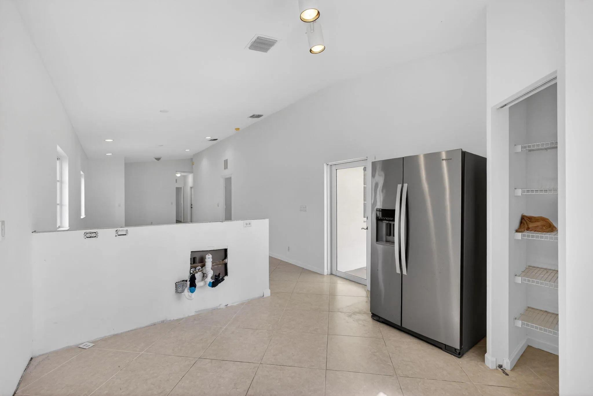 Living / Kitchen Area