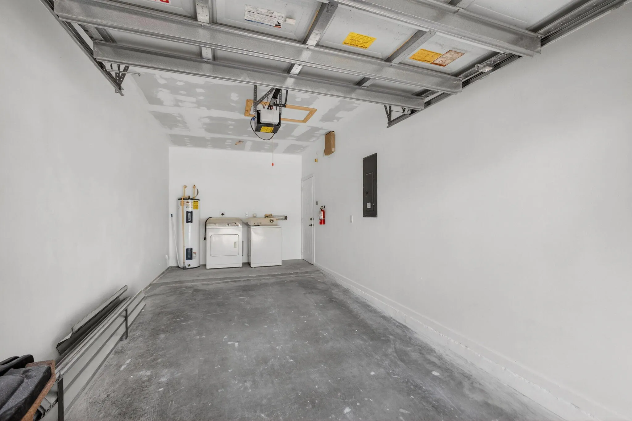 Garage / Laundry