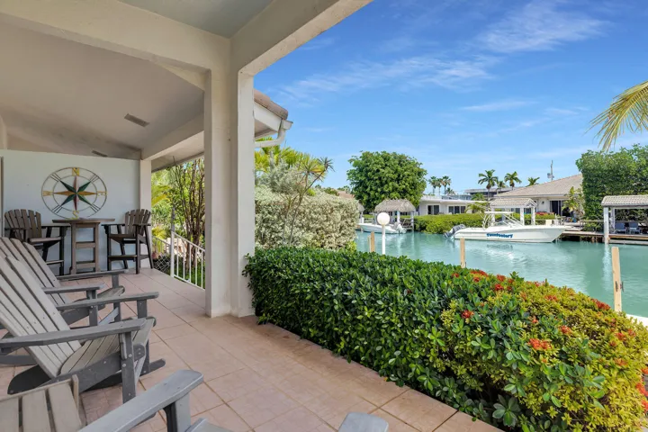 Canal Front Patio & Dock