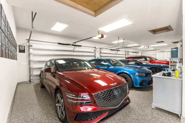 8 Car Garage