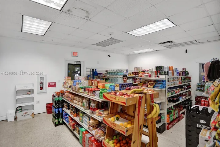 Building Convenience Store