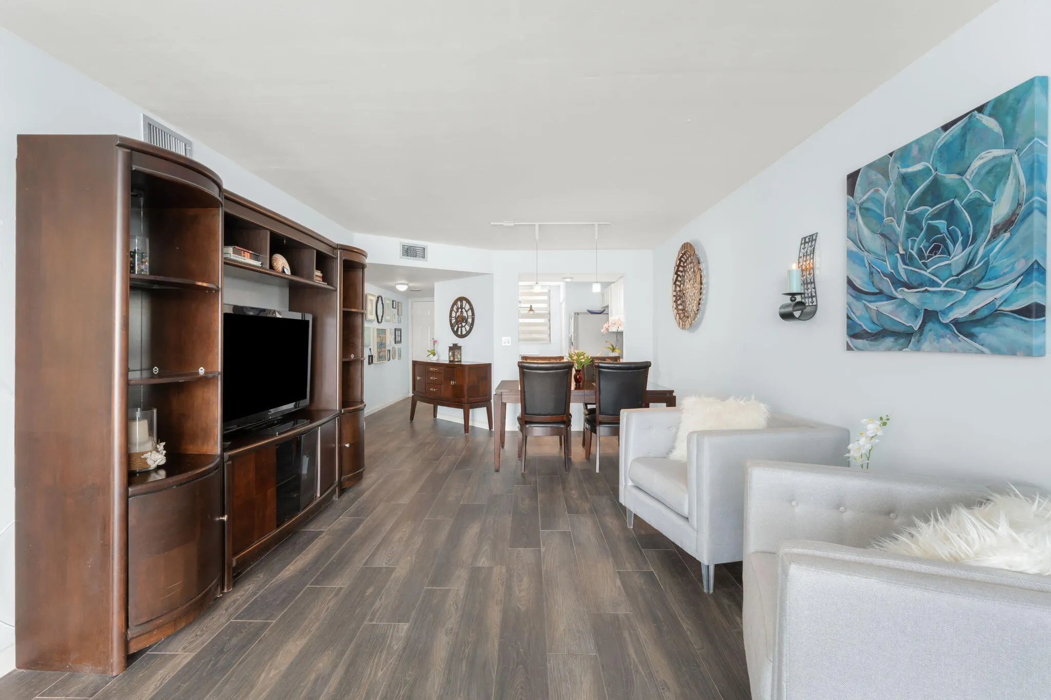 Living Room/Dining Room