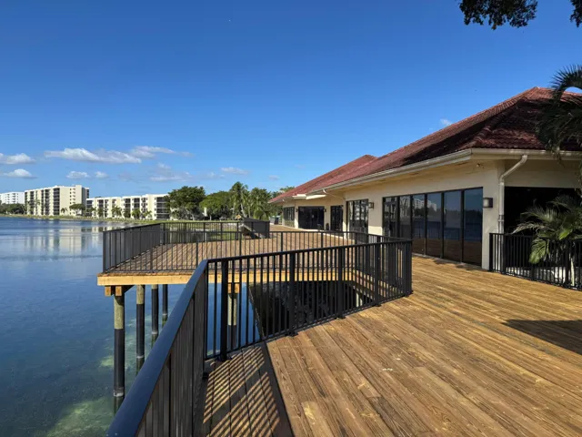 Clubhouse Deck
