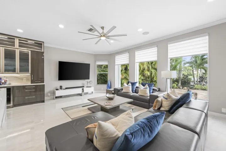 10980 Northwest 69th Pl - 31.jpg-FULL