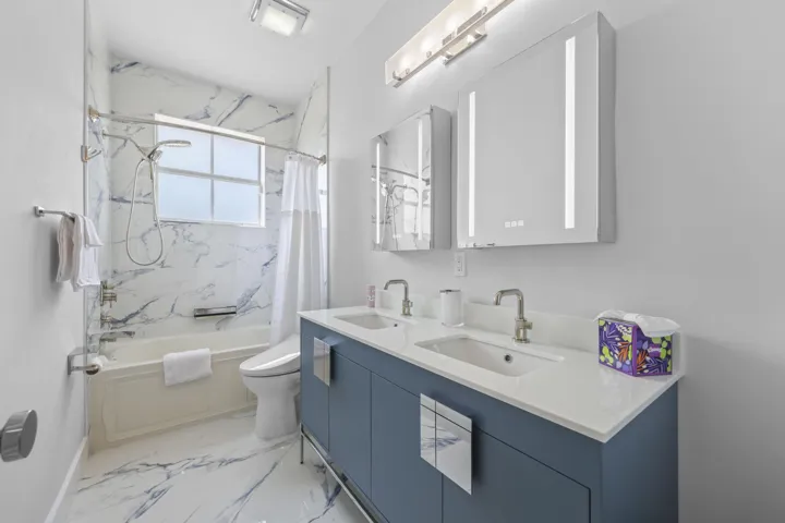 10980 Northwest 69th Pl - 55.jpg-FULL