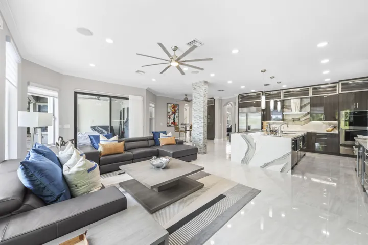 10980 Northwest 69th Pl - 33.jpg-FULL