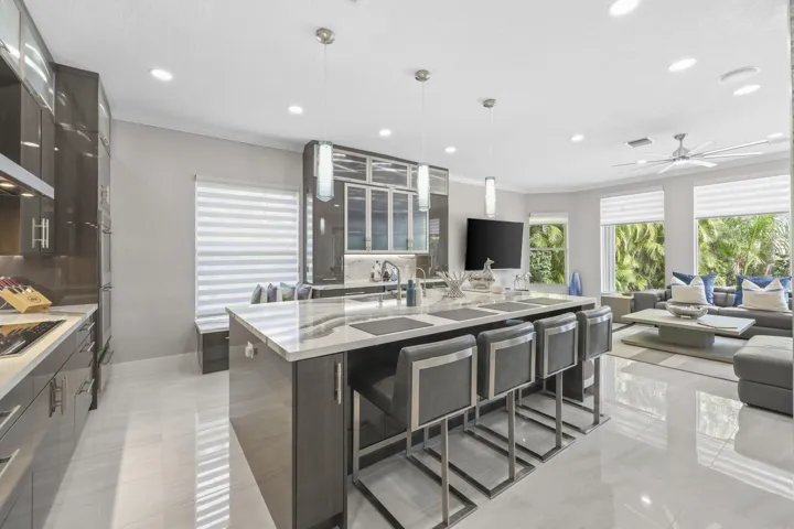 10980 Northwest 69th Pl - 20.jpg-FULL