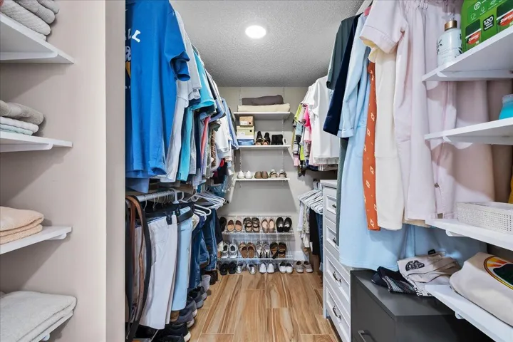 Primary Way-in Closet