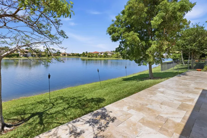 2J9A5398