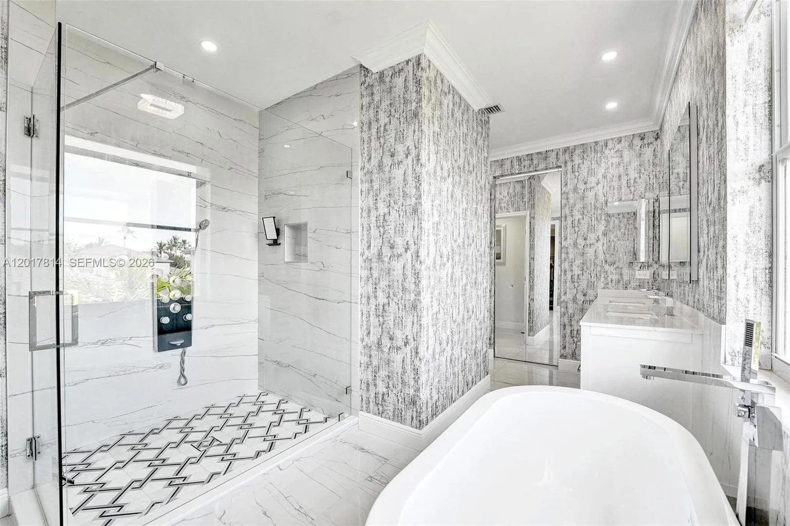 Property photo 173