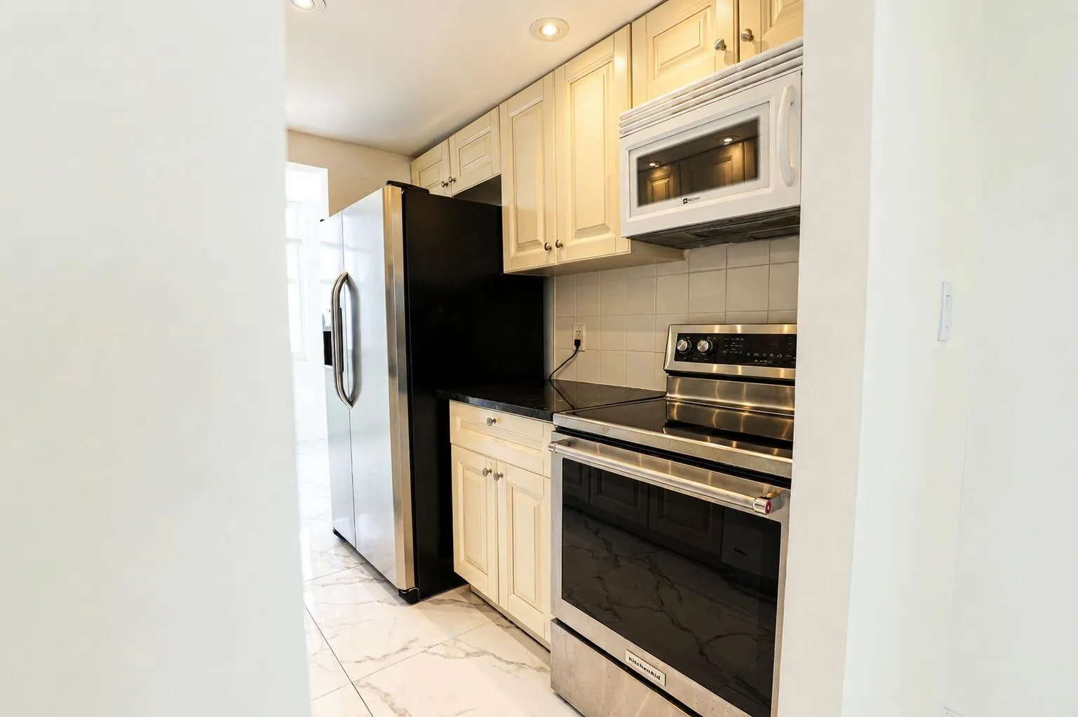 101 Briney Ave #401 7