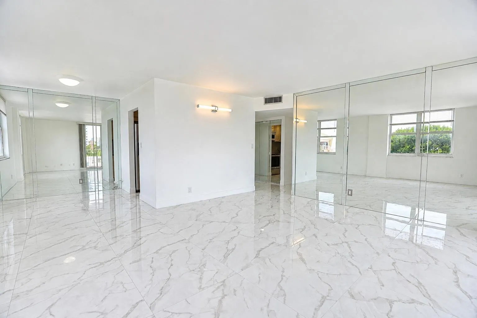 101 Briney Ave #401 1