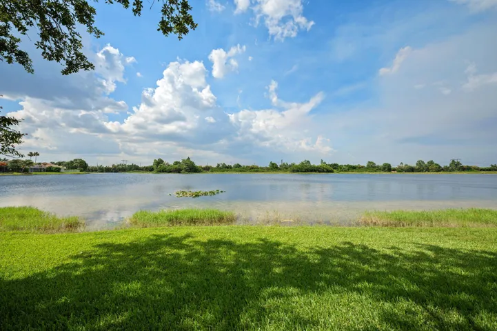 46-web-or-mls-804-heritage-dr