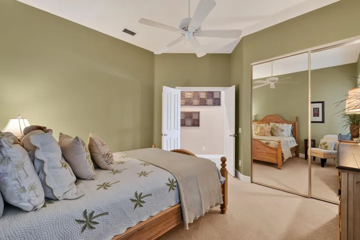 8081SEDoubleTreeDr(50)