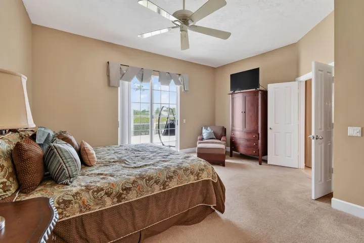 8081SEDoubleTreeDr(35)