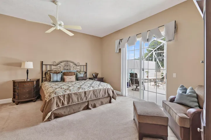 8081SEDoubleTreeDr(33)