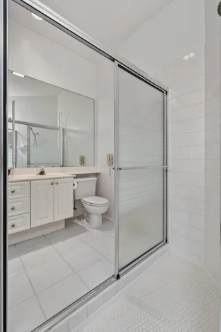 8081SEDoubleTreeDr(48)