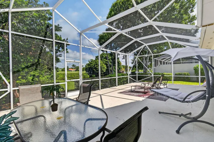 8081SEDoubleTreeDr(62)