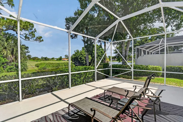 8081SEDoubleTreeDr(61)