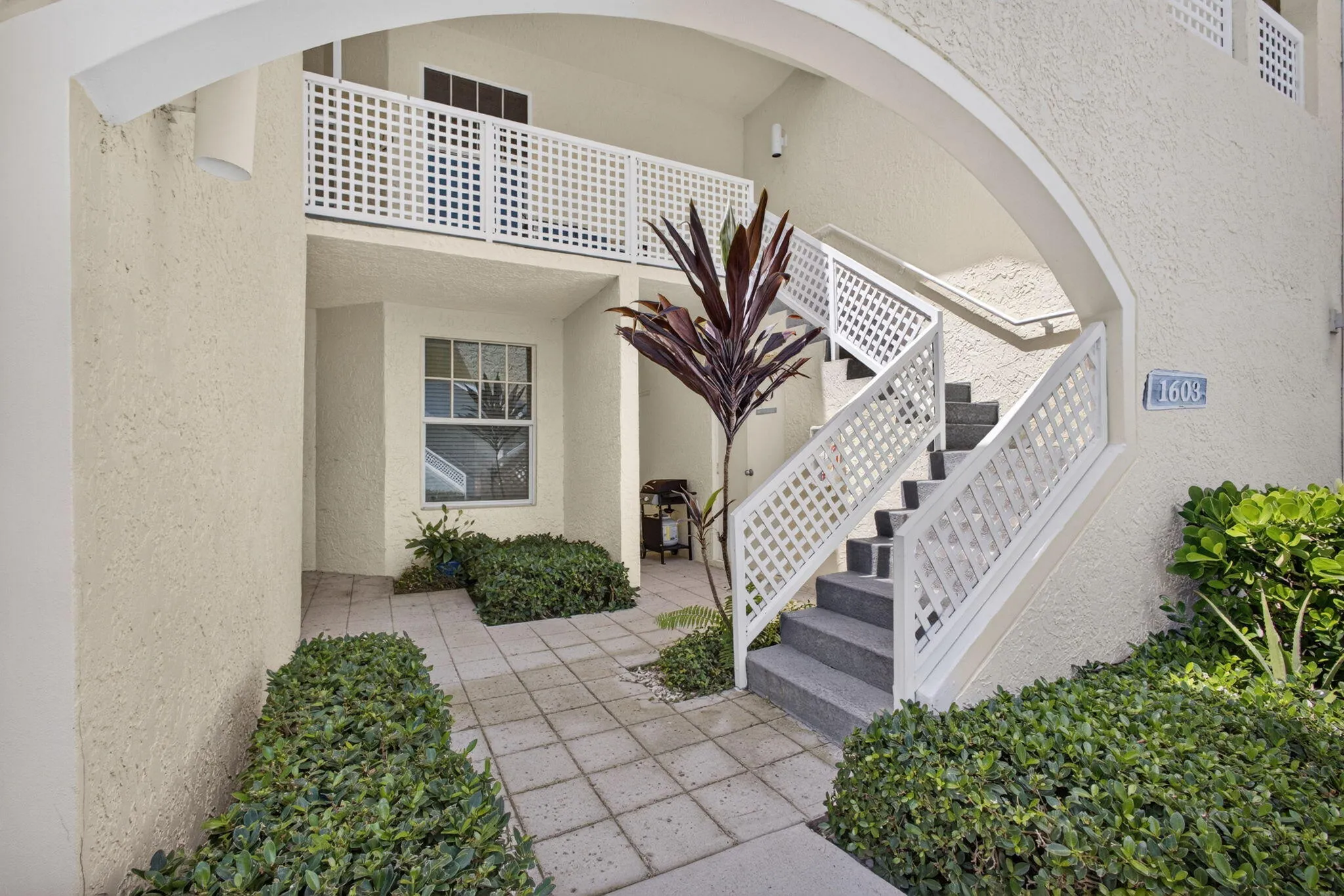 3-web-or-mls-5D1A9160