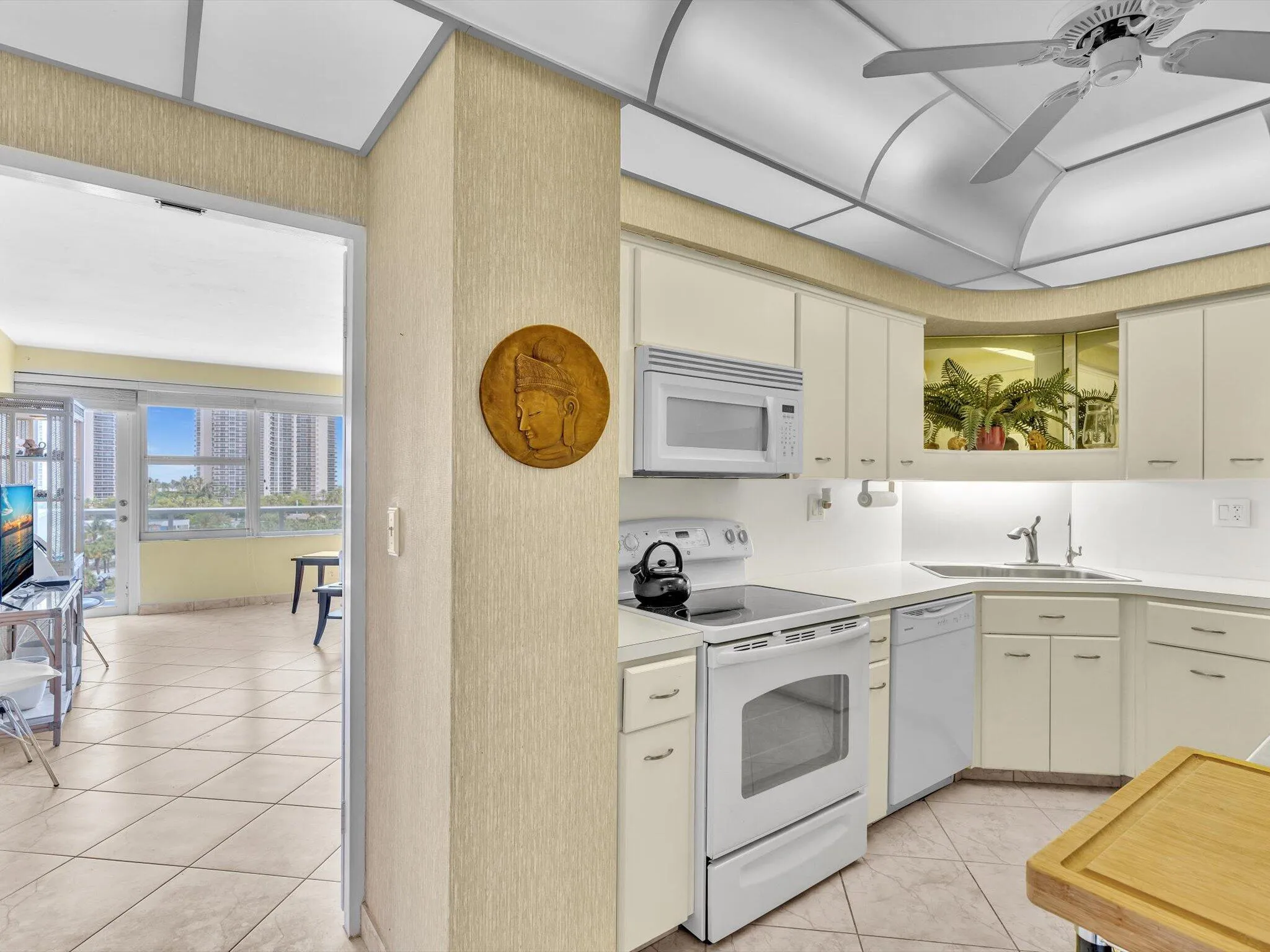Large kitchen