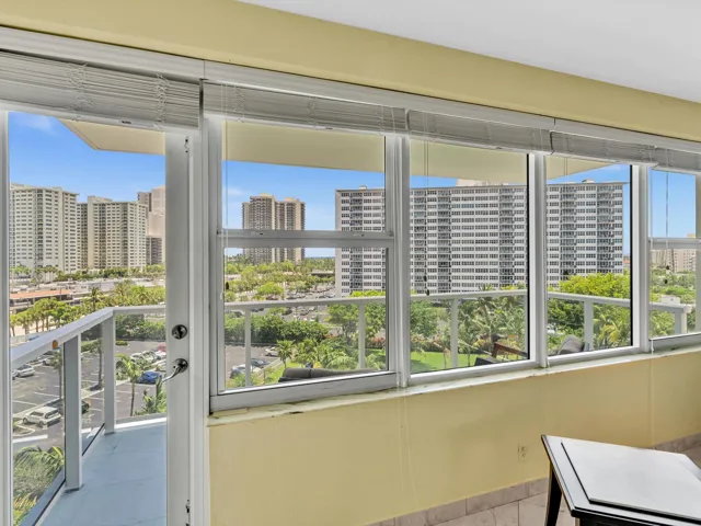 Hurricane windows