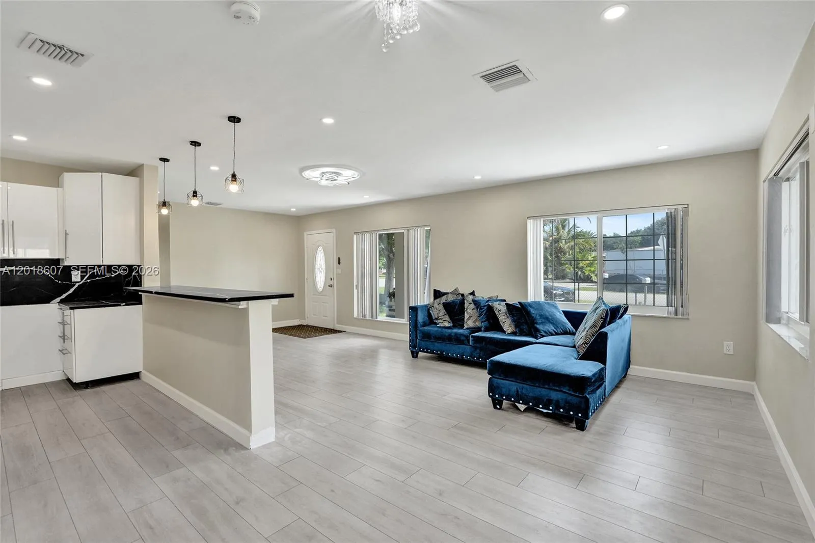 living/dining area