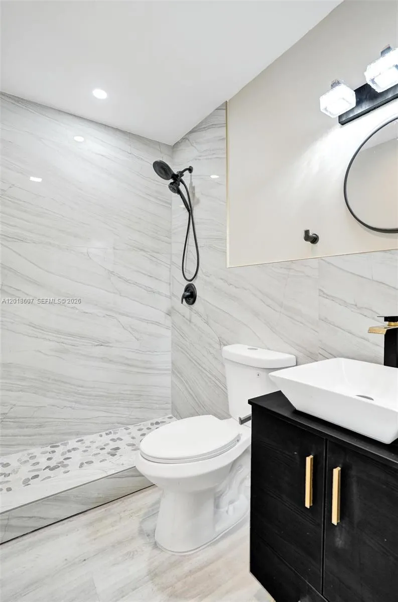 Hall bath with shower