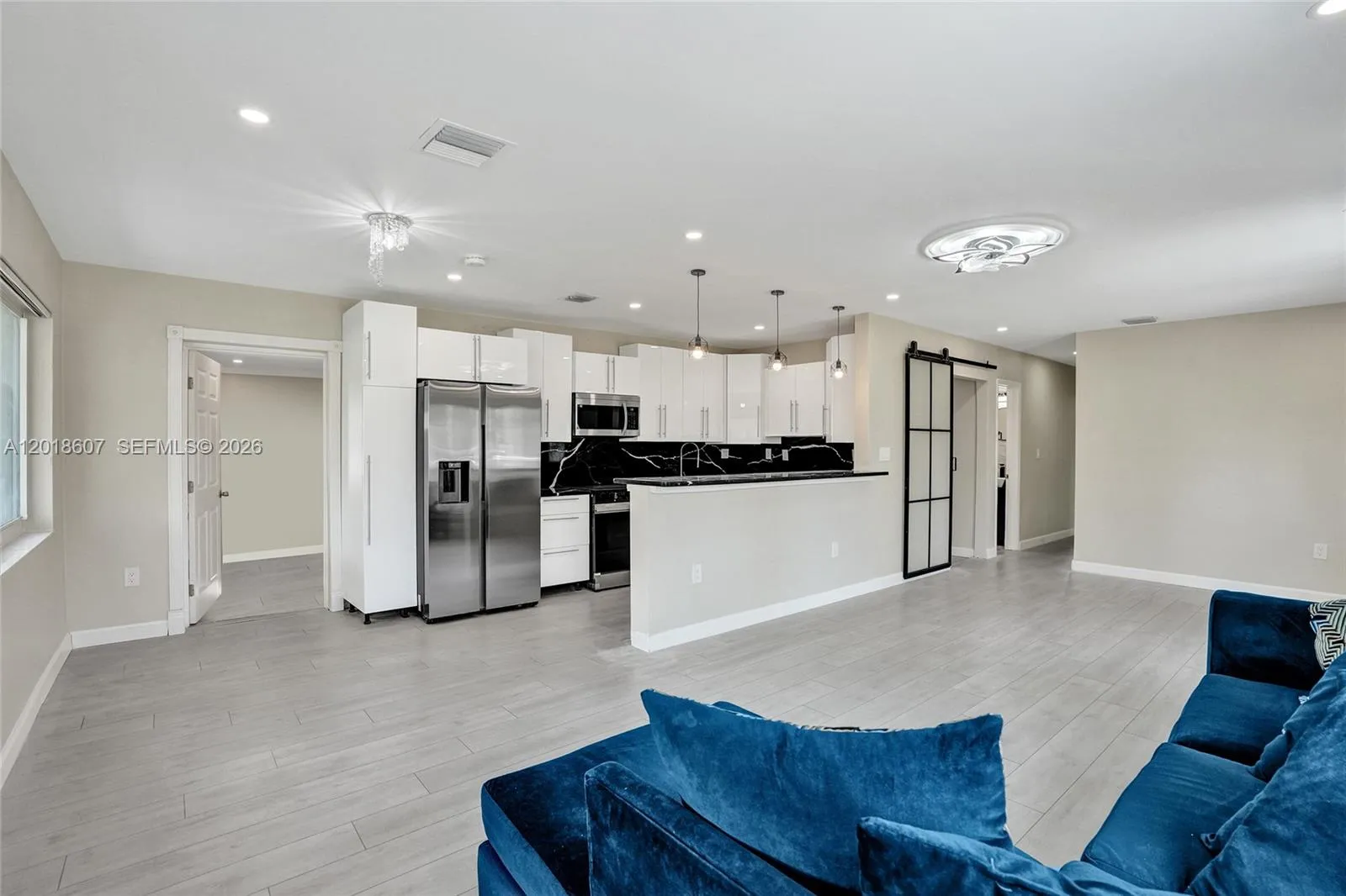 living/dining area
