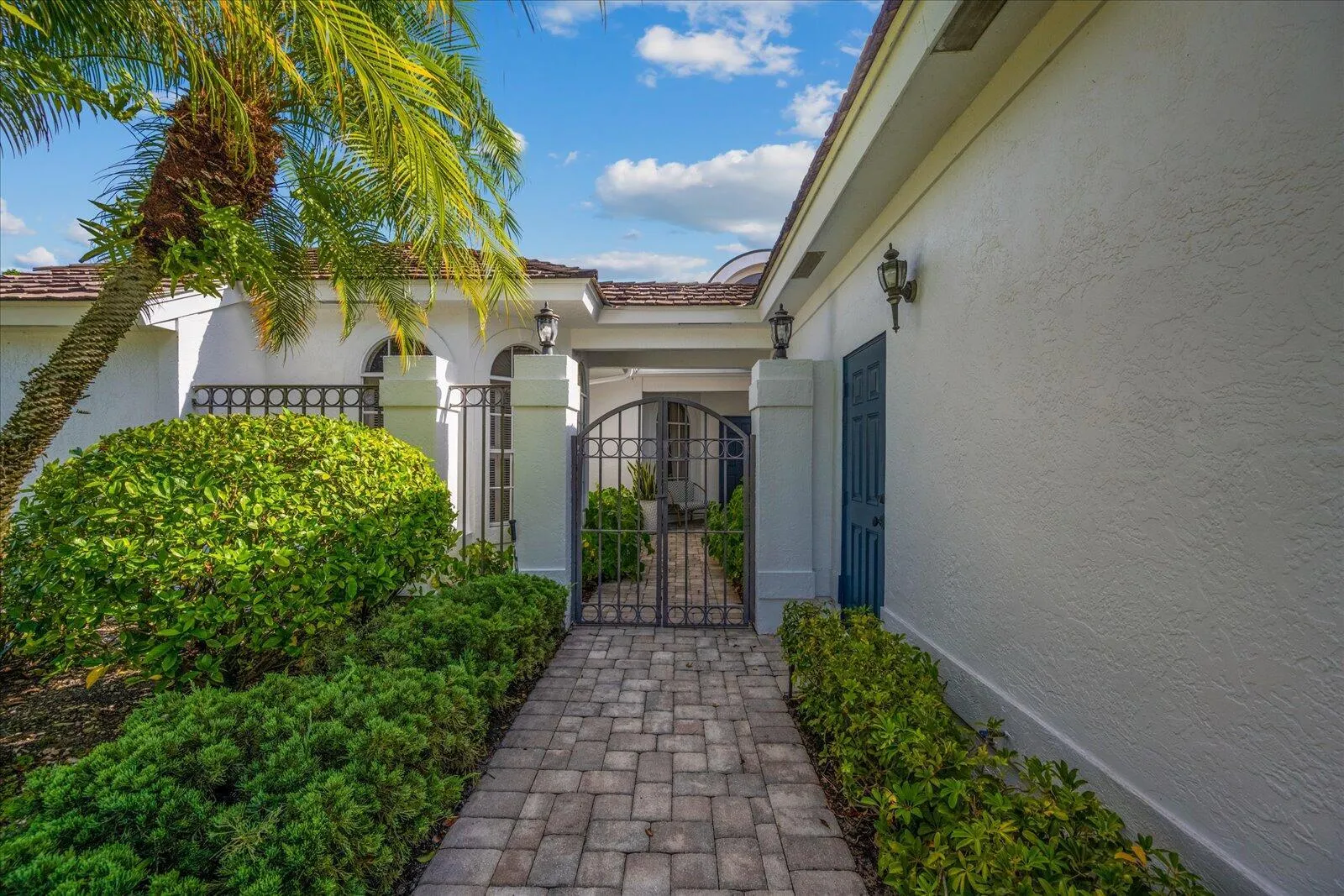 Walkway to Courtyard