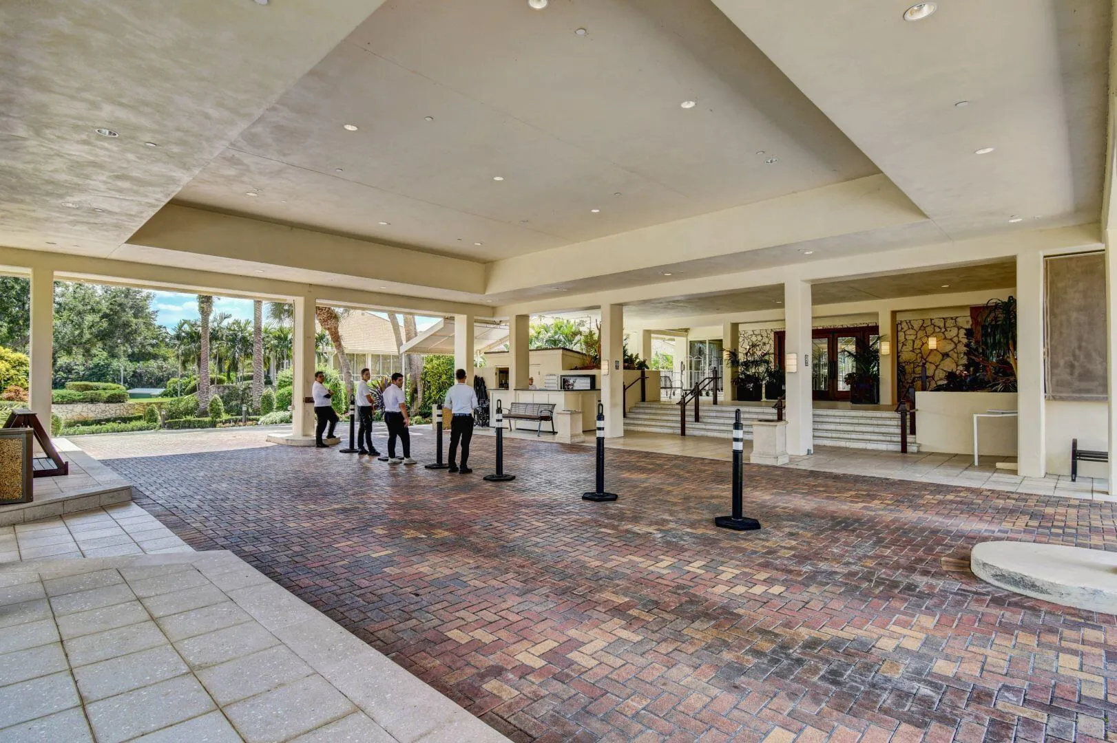 Complimentary Valet Parking
